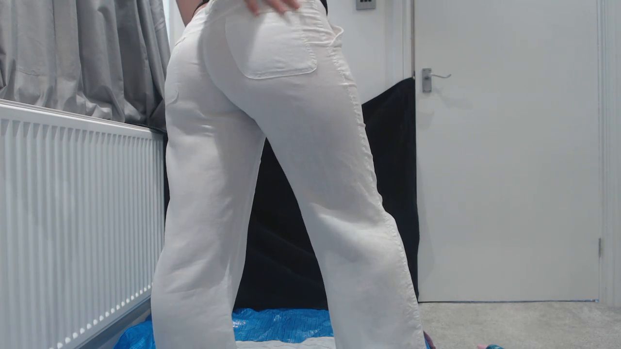 Teacher Katie – Pee Pee in trousers